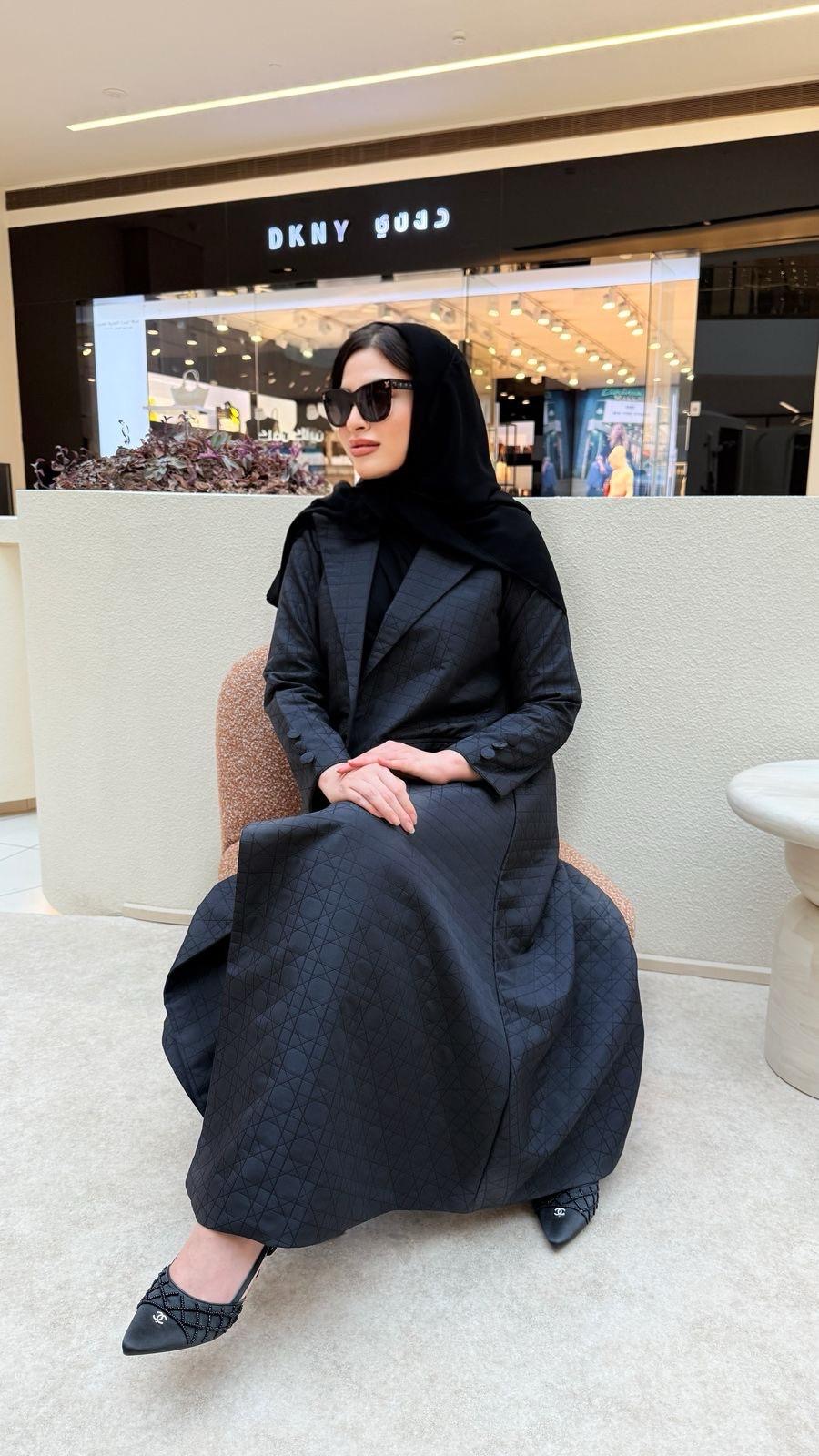 عباية جاكار ديور