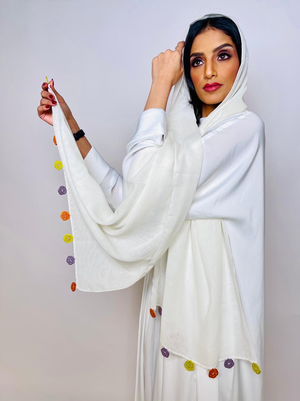 طرحه بوال اوف وايت كروشية ملون
